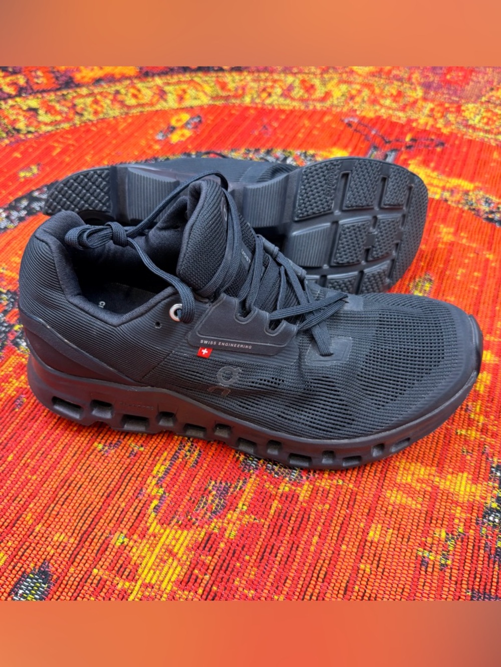 NWOT On Running Black Women’s Running Shoes
